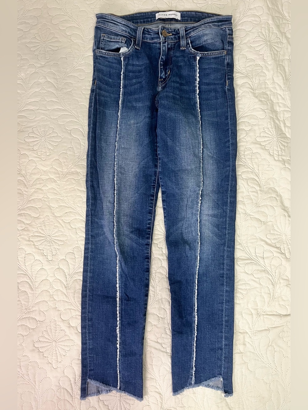 FLYING MONKEY Mid Rise Slim Step Hem Jeans EUC Blue 26